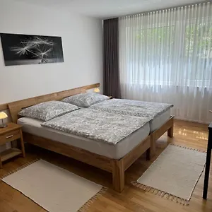 Apartment Stadtmitte Wuerzburg, Kueche, Balkon., Würzburg