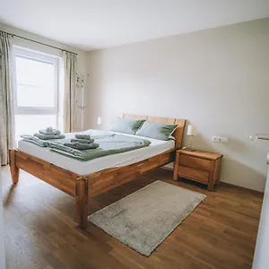 Apartment Eulennest Spacious Cozy With Private Garden, Lindenberg im Allgäu